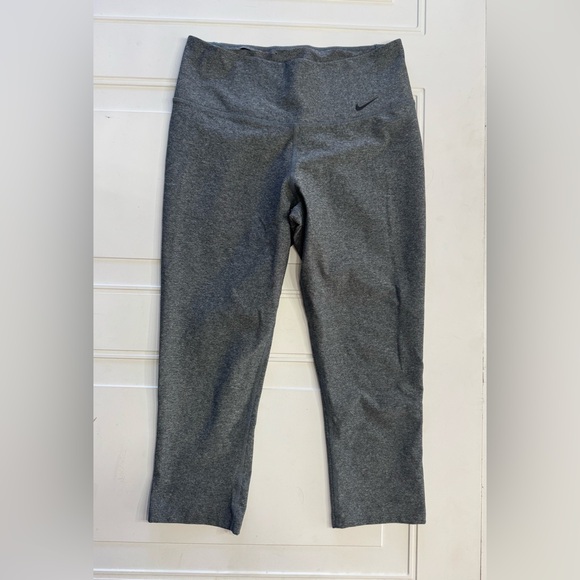 Nike Pants - Nike Women's Dri-Fit Ten One Legend Pant Crop Leggings Yoga Size Small